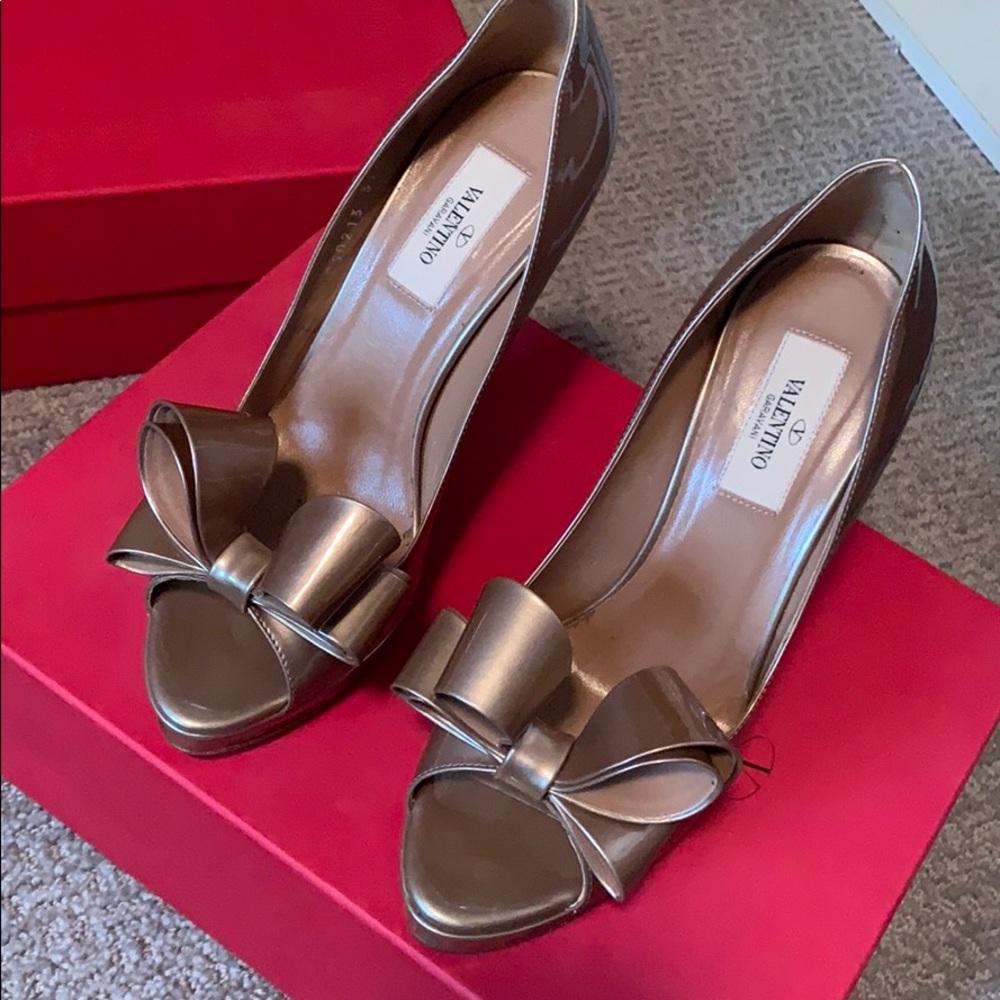 Valentino pump. Size 37 1/2